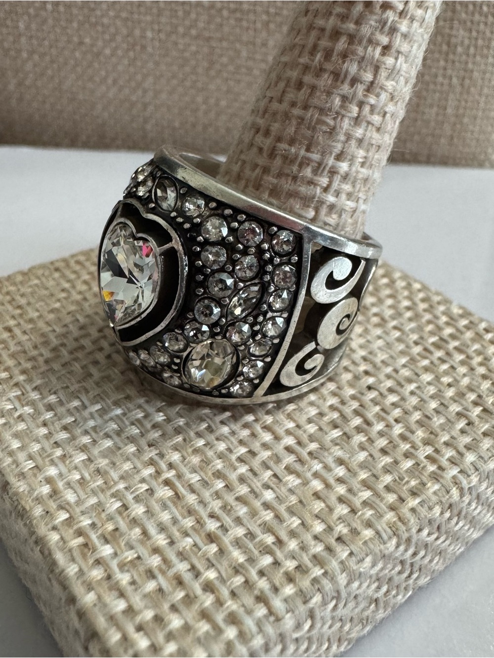 Brighton Silver & Black Heart Crystal Statement Ring w/ Clear surrounding stones - Picture 4 of 11